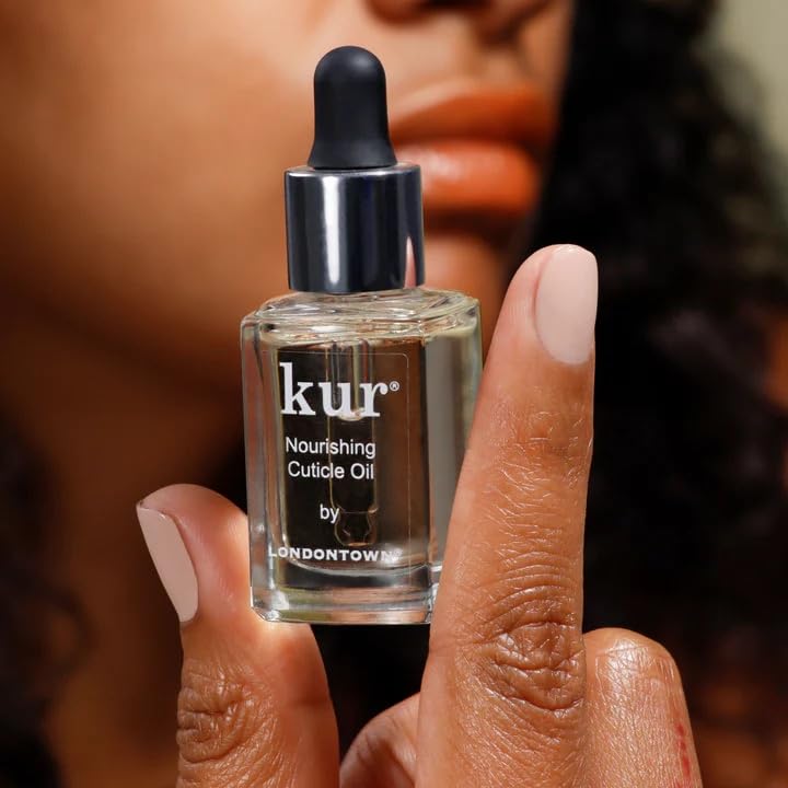 LONDONTOWN Vegan Nourishing Cuticle Oil for Dry Cuticles