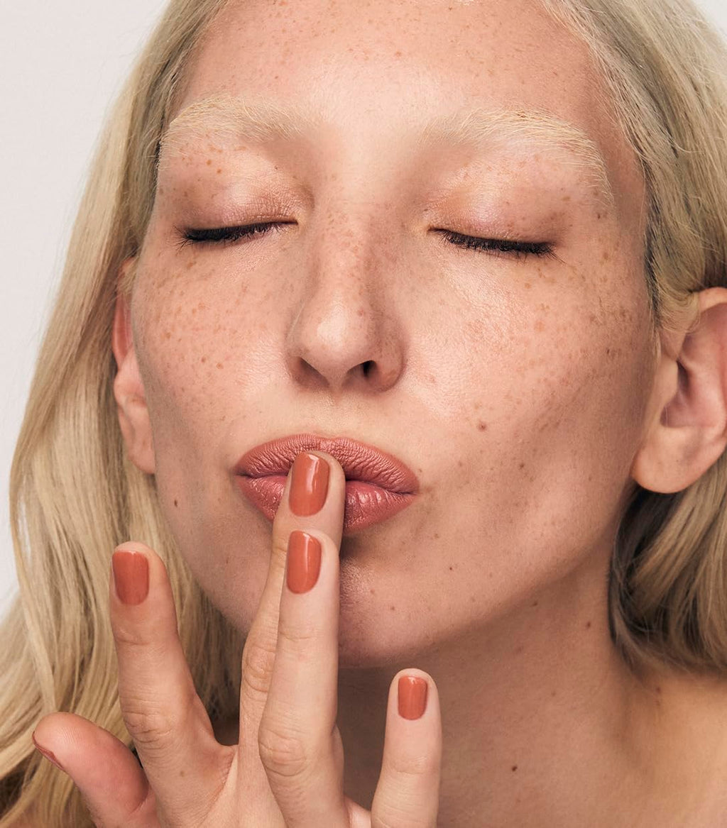 MAKE Continuum Lip Liner