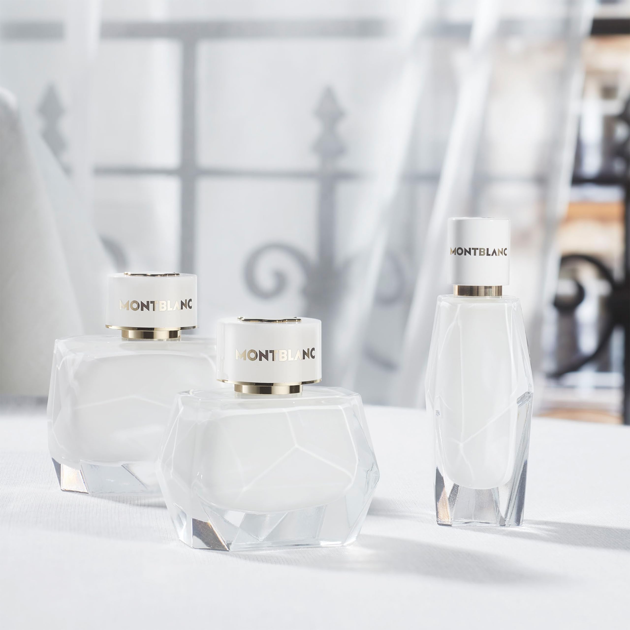 MONTBLANC - Signature Eau de Parfum - Women's Fragrance - Floral Musky Vanilla - With notes of Clementine, Vanilla & White Musks